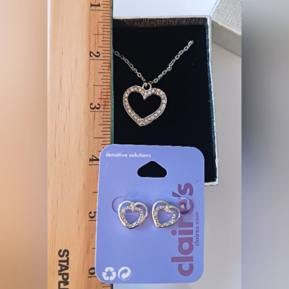 HEARTS- Rhinestone Heart Valentine Bundle. - Picture 10 of 10